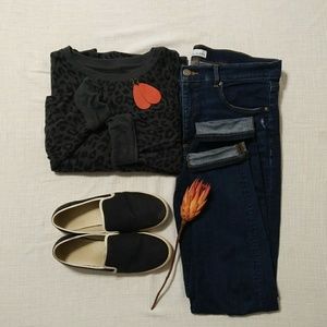 Victoria Sport Sweatshirt